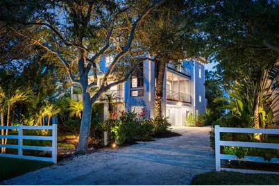 311 Firehouse Court, Longboat Key, FL 34228 - Photo 3