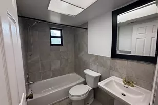 851 Mecca Dr, Sarasota, FL 34234 - Photo 7