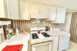 130 Patricia Ave, Dunedin, FL 34698 - Photo 9