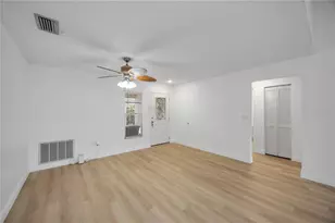 3880 El Poinier Ct, Sarasota, FL 34232 - Photo 9