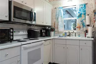 1741 Caribbean Cir, Venice, FL 34293 - Photo 7