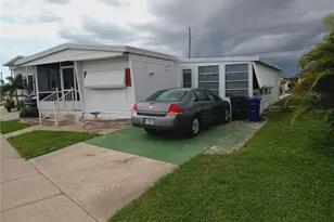 4810 Tri Par Dr, Sarasota, FL 34234 - Photo 3