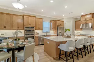 16423 Isola Pl, Lakewood Ranch, FL 34211 - Photo 9