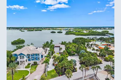 140 N Casey Key Road, Osprey, FL 34229 - Photo 1