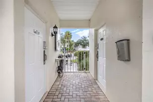 813 Montrose Dr, Venice, FL 34293 - Photo 39