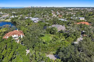 1643 S Lake Shore Dr, Sarasota, FL 34231 - Photo 17