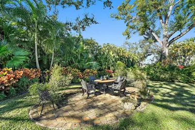 1643 S Lakeshore Drive, Sarasota, FL 34231 - Photo 7