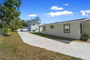 1650 14th St S, Saint Petersburg, FL 33705 - Photo 3
