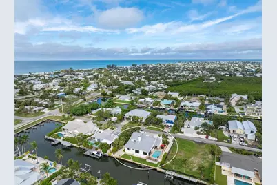 505 75th Street, Holmes Beach, FL 34217 - Photo 1