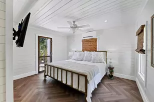 2913 Gulf Dr, Holmes Beach, FL 34217 - Photo 25