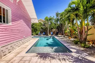 2913 Gulf Dr, Holmes Beach, FL 34217 - Photo 37