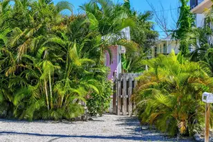 2913 Gulf Dr, Holmes Beach, FL 34217 - Photo 5