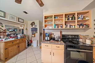 2340 Valencia Dr, Sarasota, FL 34239 - Photo 13