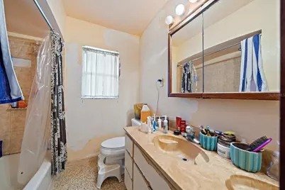 2340 Valencia Drive, Sarasota, FL 34239 - Photo 19