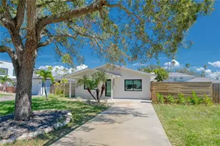 3819 Shore Acres Blvd NE, Saint Petersburg, FL 33703 - Photo 23