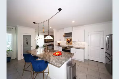 3291 Hilltop Circle, Lakewood Ranch, FL 34211 - Photo 5