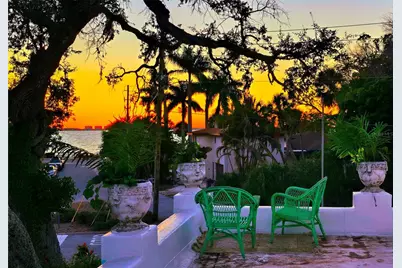 2830 Bay Shore Circle, Sarasota, FL 34234 - Photo 5