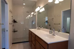 3756 82nd Ave Cir E, Sarasota, FL 34243 - Photo 15