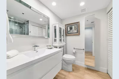 1255 N Gulfstream Avenue #204, Sarasota, FL 34236 - Photo 23