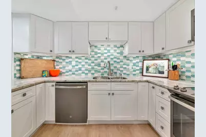 1255 N Gulfstream Avenue #204, Sarasota, FL 34236 - Photo 9