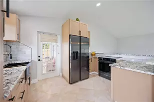 723 45th St Ct W, Palmetto, FL 34221 - Photo 5