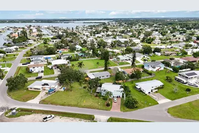 723 45th Street Court W, Palmetto, FL 34221 - Photo 45