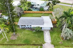 723 45th St Ct W, Palmetto, FL 34221 - Photo 3