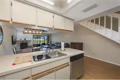 413 Somerset Lane, Palm Harbor, FL 34684 - Photo 9