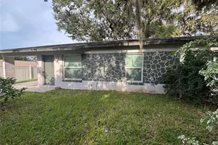 737 S Bailey Ave, Brooksville, FL 34601 - Photo 1