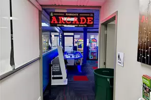 7150 N Tamiami Trl, Sarasota, FL 34243 - Photo 45