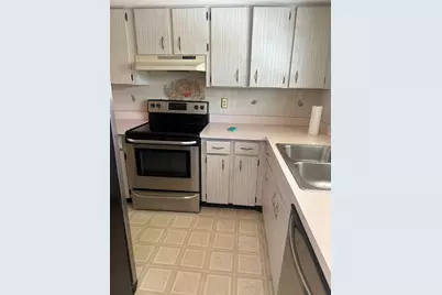 2240 Stickney Point Road #231, Sarasota, FL 34231 - Photo 5