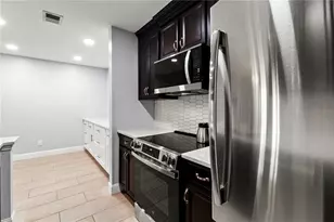 8911 Manor Loop, Lakewood Ranch, FL 34202 - Photo 15