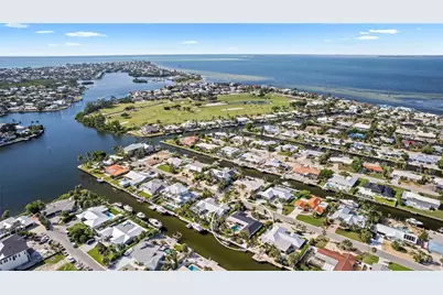 624 Dundee Lane, Holmes Beach, FL 34217 - Photo 73