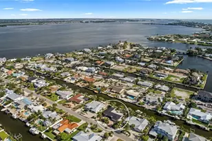 624 Dundee Ln, Holmes Beach, FL 34217 - Photo 65