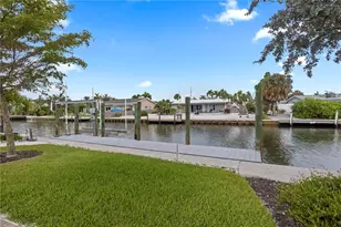 624 Dundee Ln, Holmes Beach, FL 34217 - Photo 43