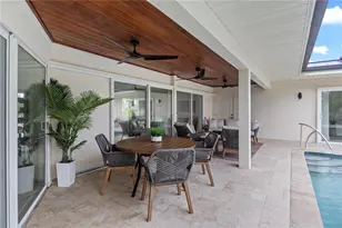 624 Dundee Ln, Holmes Beach, FL 34217 - Photo 39