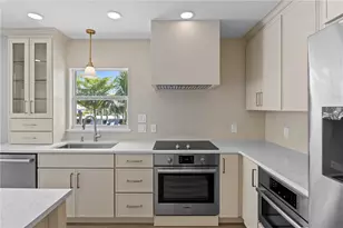 624 Dundee Ln, Holmes Beach, FL 34217 - Photo 23