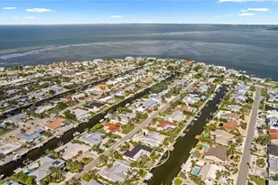 624 Dundee Ln, Holmes Beach, FL 34217 - Photo 69