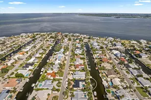 624 Dundee Ln, Holmes Beach, FL 34217 - Photo 67