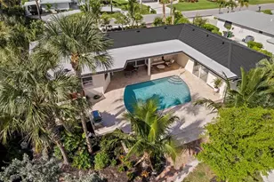 624 Dundee Ln, Holmes Beach, FL 34217 - Photo 81