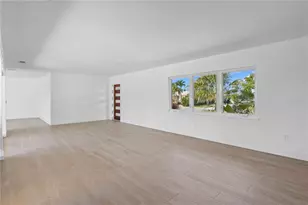 624 Dundee Ln, Holmes Beach, FL 34217 - Photo 9