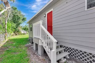 304 21st St W, Palmetto, FL 34221 - Photo 7