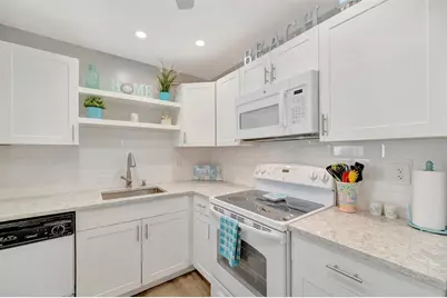 6057 Coral Way #3, Bradenton, FL 34207 - Photo 3