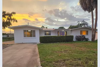 5506 24th Street W, Bradenton, FL 34207 - Photo 1