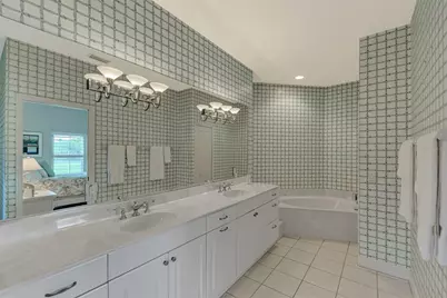 7270 Alicante Drive #3, Sarasota, FL 34238 - Photo 53