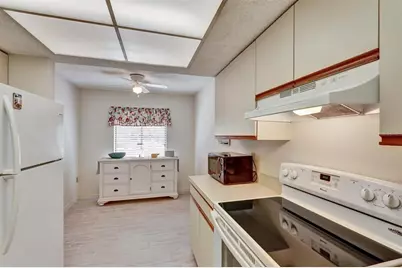 6221 Timber Lake Drive #C10, Sarasota, FL 34243 - Photo 11