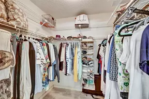 6221 Timberlake Dr, Sarasota, FL 34243 - Photo 19