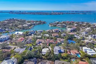 1509 Flower Dr, Sarasota, FL 34239 - Photo 3