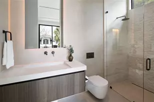 388 S Shore Dr, Sarasota, FL 34234 - Photo 51