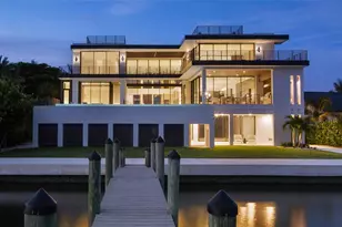 388 S Shore Dr, Sarasota, FL 34234 - Photo 3